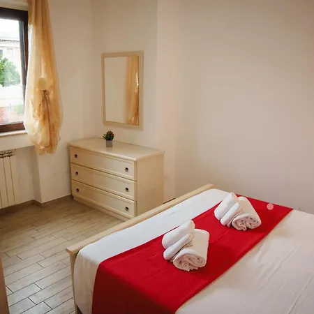 Eighteen Kt Golden - With Garden And Private Parking Just 5 Minutes Walk From The Historic Center Тропея
