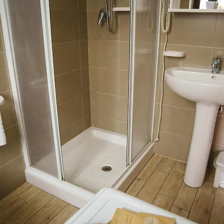Eighteen Kt Golden - With Garden And Private Parking Just 5 Minutes Walk From The Historic Center Апартаменты *