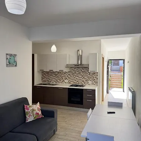 Eighteen Kt Golden - With Garden And Private Parking Just 5 Minutes Walk From The Historic Center * Тропея