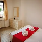 Eighteen Kt Golden - With Garden And Private Parking Just 5 Minutes Walk From The Historic Center Tropea