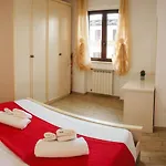 Lejlighed Eighteen Kt Golden - With Garden And Private Parking Just 5 Minutes Walk From The Historic Center Tropea