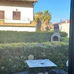 Eighteen Kt Golden - With Garden And Private Parking Just 5 Minutes Walk From The Historic Center Lejlighed Tropea