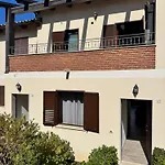 Eighteen Kt Golden - With Garden And Private Parking Just 5 Minutes Walk From The Historic Center Tropea