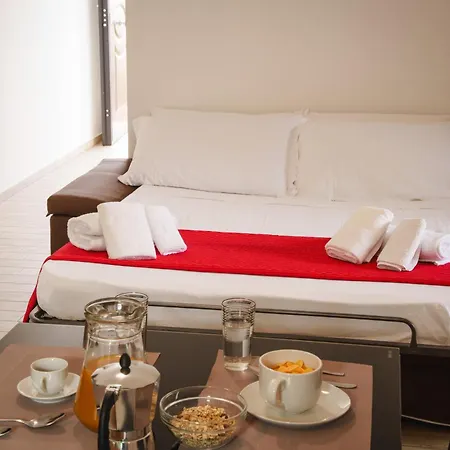 Eighteen Kt Golden - With Garden And Private Parking Just 5 Minutes Walk From The Historic Center *