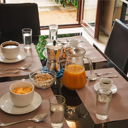 Apartman Eighteen Kt Golden - With Garden And Private Parking Just 5 Minutes Walk From The Historic Center