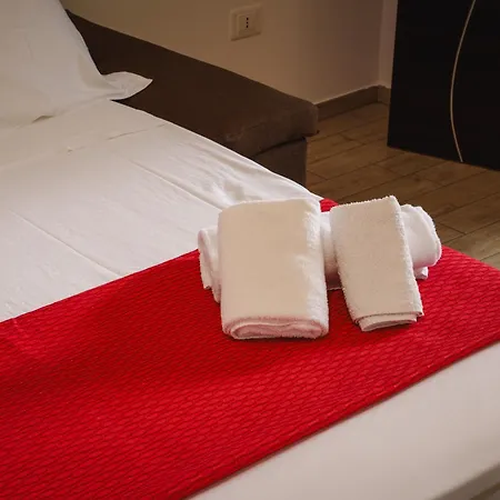 Appartamento Eighteen Kt Golden - With Garden And Private Parking Just 5 Minutes Walk From The Historic Center *