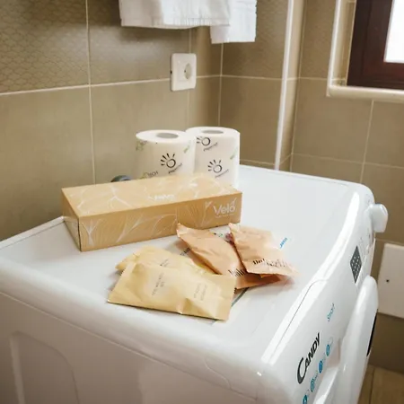 Eighteen Kt Golden - With Garden And Private Parking Just 5 Minutes Walk From The Historic Center Appartamento Tropea