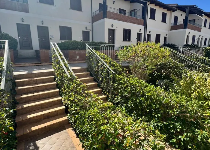 Eighteen Kt Golden - With Garden And Private Parking Just 5 Minutes Walk From The Historic Center Apartment Tropea