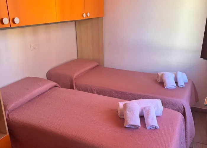 Eighteen Kt Golden - With Garden And Private Parking Just 5 Minutes Walk From The Historic Center