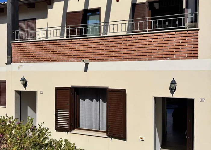 Eighteen Kt Golden - With Garden And Private Parking Just 5 Minutes Walk From The Historic Center Tropea